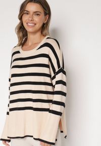 Born2be - Czarno-Kremowy Sweter o Kroju Oversize z Motywem Pasków Irtusa. Okazja: na co dzień. Kolor: czarny. Materiał: jeans. Styl: casual #7