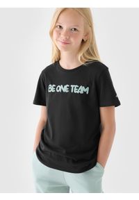 4f - 4F T-shirt z nadrukiem dziewczęcy - czarny 164 (13-14 lat). Okazja: na co dzień. Kolor: czarny. Materiał: bawełna, jersey, dzianina. Długość rękawa: krótki rękaw. Długość: krótkie. Wzór: nadruk. Sezon: lato. Styl: sportowy, klasyczny, casual