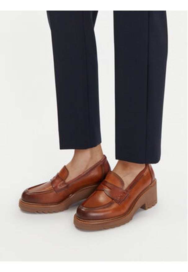 Pikolinos Loafersy W7A-3904C1 Brązowy. Kolor: brązowy. Materiał: skóra