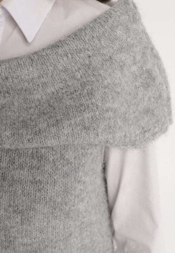 Born2be - Jasnoszara Dzianinowa Bluzka Top z Hiszpańskim Dekoltem z Wełną Inathiel. Okazja: na co dzień. Kolor: szary. Materiał: wełna, dzianina. Styl: casual, elegancki