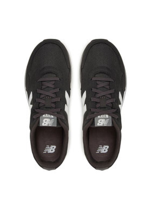 New Balance Sneakersy GC323BK Czarny. Kolor: czarny. Materiał: materiał