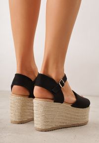 Born2be - Czarne Sandały na Koturnie z Plecionki z Zapięciem na Sprzączkę przy Kostce Honese. Zapięcie: sprzączka. Kolor: czarny. Sezon: lato. Obcas: na koturnie #5