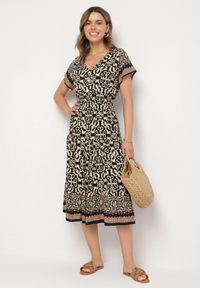 Born2be - Czarna Bawełniana Sukienka z Gumką w Talii i Guzikami Natiflione. Okazja: na co dzień. Typ kołnierza: dekolt w kształcie V. Kolor: czarny. Materiał: bawełna. Typ sukienki: oversize, rozkloszowane. Styl: casual, elegancki, klasyczny #2