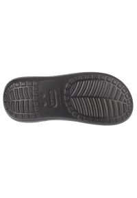 Klapki Crocs Classic Crush Sandal W 207670-001 czarne. Kolor: czarny. Wzór: jednolity