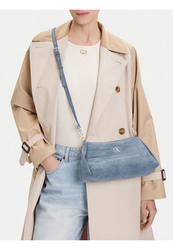 Calvin Klein Torebka Denim Layla Shoulder Bag Sm LV04F3222G Niebieski. Kolor: niebieski