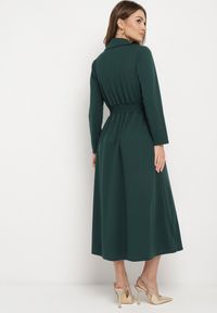 Born2be - Ciemnozielona Rozkloszowana Sukienka Midi z Kopertową Górą i Gumką w Pasie Ametis. Kolor: zielony. Typ sukienki: kopertowe. Długość: midi #2
