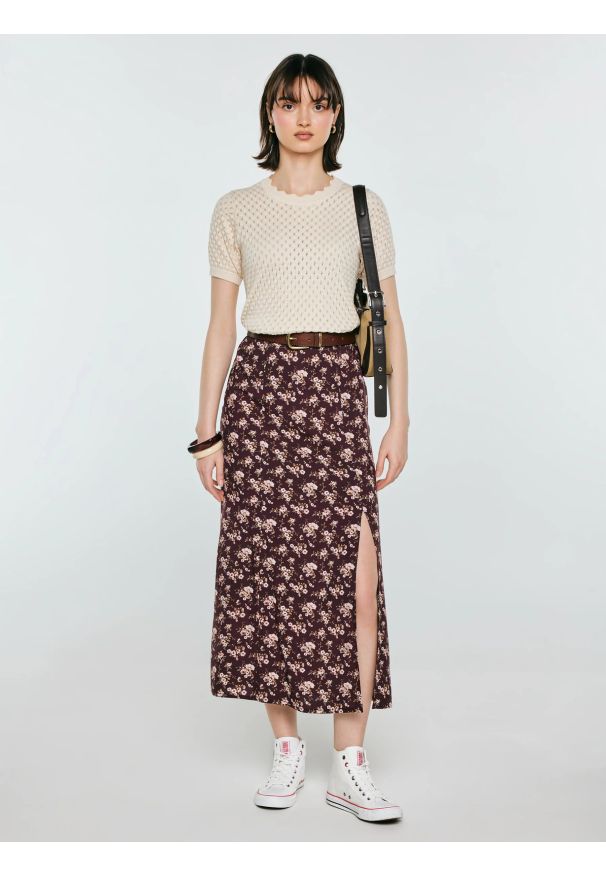 Big-Star - Spódnica damska midi w kwiatowy wzór brązowa Shimenita 804. Kolor: brązowy. Materiał: wiskoza, materiał, tkanina. Wzór: kwiaty. Styl: klasyczny