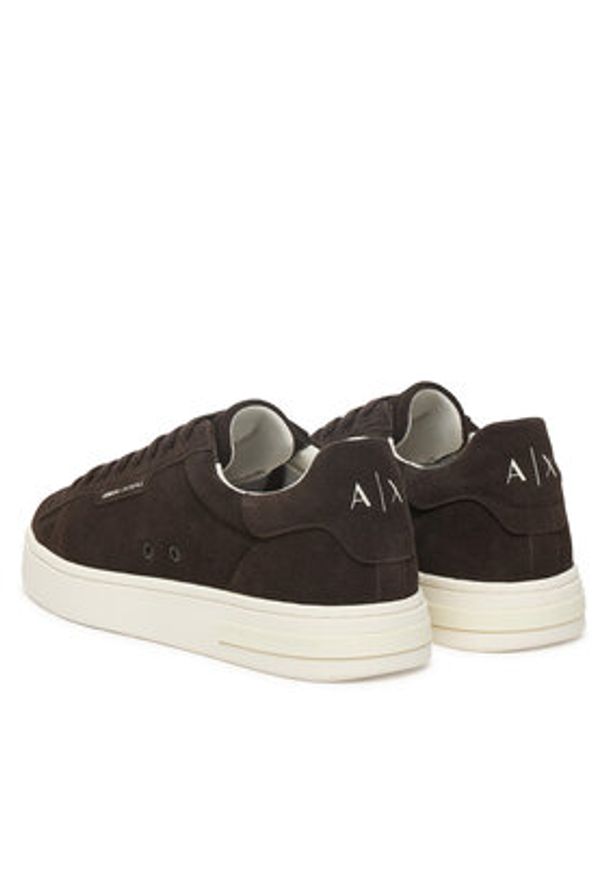 Armani Exchange Sneakersy XM002617 AF19687 S6318 Brązowy. Kolor: brązowy. Materiał: zamsz, skóra