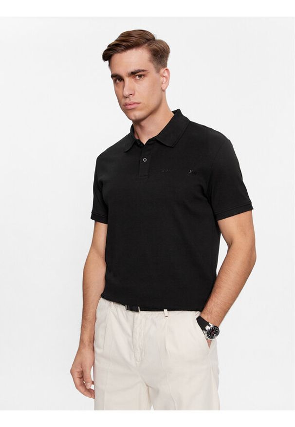 Guess Polo Nolan M4RP66 KBL51 Czarny Slim Fit. Typ kołnierza: polo. Kolor: czarny. Materiał: bawełna