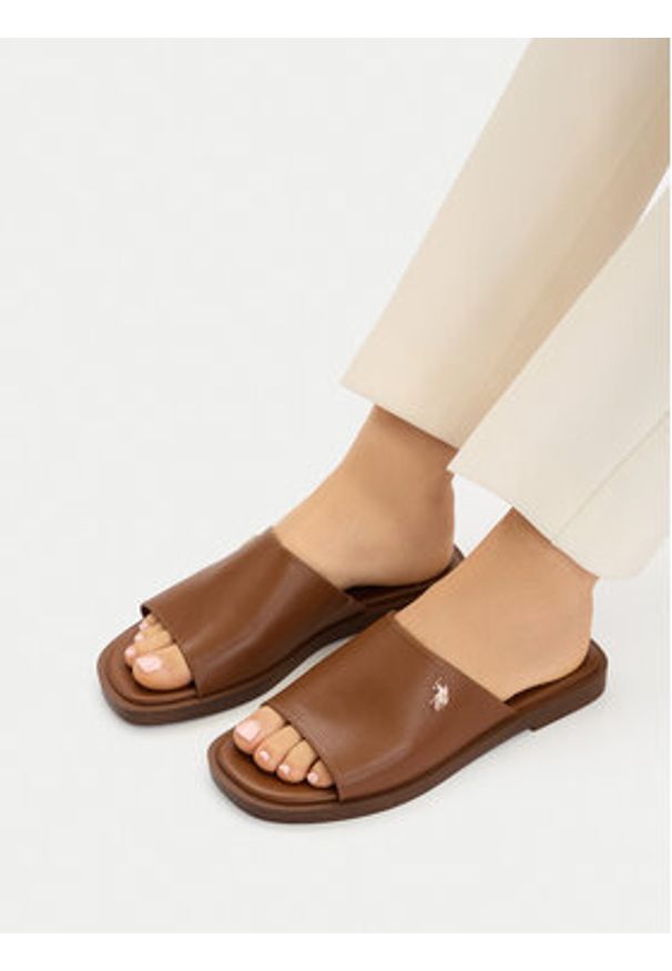 U.S. Polo Assn. Klapki EO-MARINA003W/6Y1 Brązowy. Kolor: brązowy. Materiał: materiał