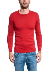 Wrangler - MĘSKI SWETER WRANGLER CREW KNIT RED W85674Q47. Okazja: na co dzień. Kolor: czerwony. Materiał: sztruks, jeans, bawełna, wełna, poliester. Długość: długie. Wzór: jednolity, gładki. Styl: casual, klasyczny