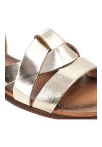 Złote Sandały Armodo Wygodne Obuwie Damskie. Okazja: na co dzień. Kolor: złoty. Styl: casual #5