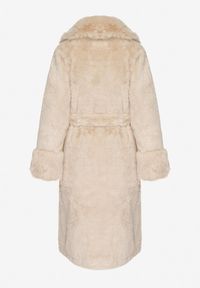 Born2be - Beżowy Futerkowy Płaszcz z Szerokim Kołnierzem i Mankietami z Wiązanym Paskiem Viaruna. Okazja: na co dzień, na imprezę. Kolor: beżowy. Materiał: dzianina. Długość rękawa: długi rękaw. Długość: długie. Styl: casual, elegancki #2