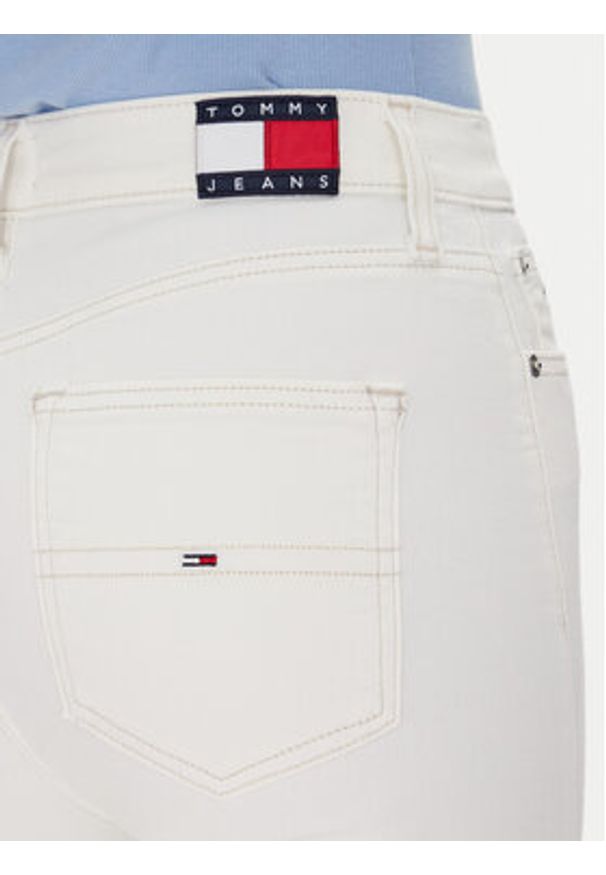Tommy Jeans Jeansy Sylvia Hgh Flr Bg4293 DW0DW20032 Biały Regular Fit. Kolor: biały