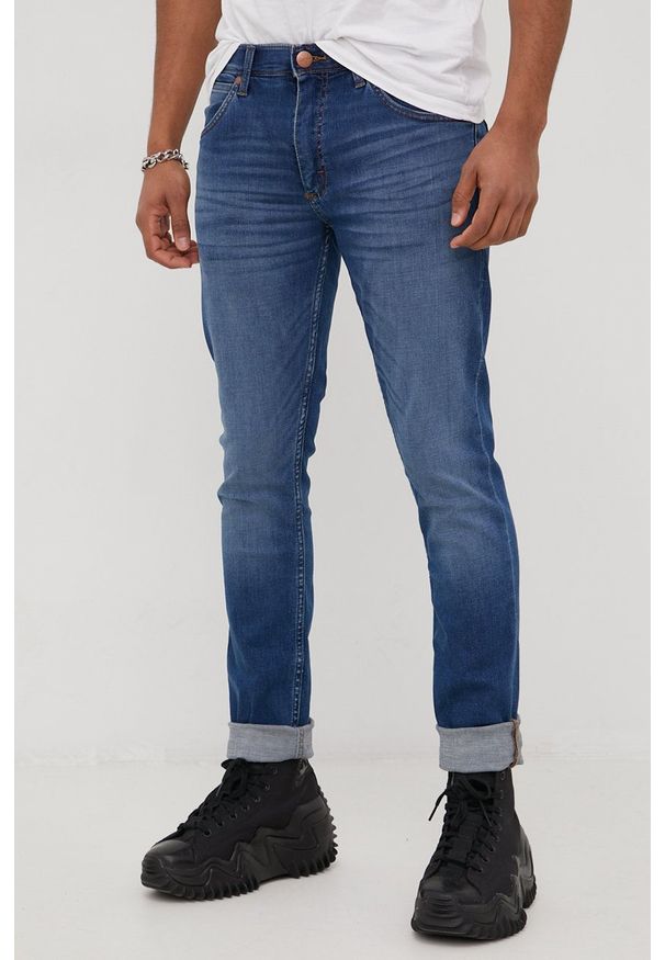 Wrangler jeansy LARSTON VISUAL BLUE męskie. Kolor: niebieski