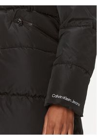 Calvin Klein Jeans Kurtka puchowa J20J221890 Czarny Slim Fit. Kolor: czarny. Materiał: syntetyk #7