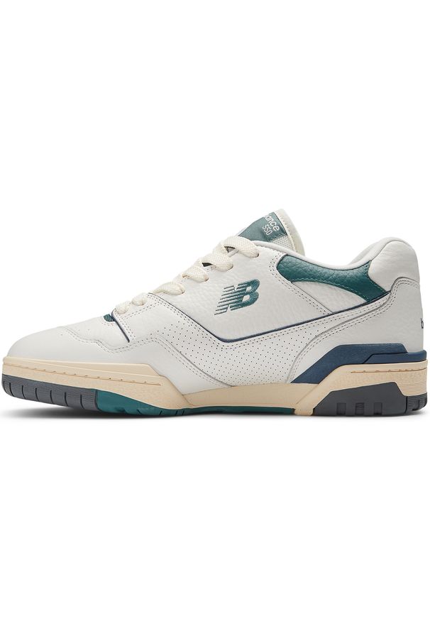 Buty unisex New Balance BB550PTB – białe. Okazja: na co dzień. Kolor: biały. Materiał: skóra. Szerokość cholewki: normalna