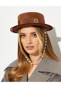 RUSLAN BAGINSKIY - Brązowy kapelusz z łańcuszkiem. Kolor: brązowy. Materiał: bawełna