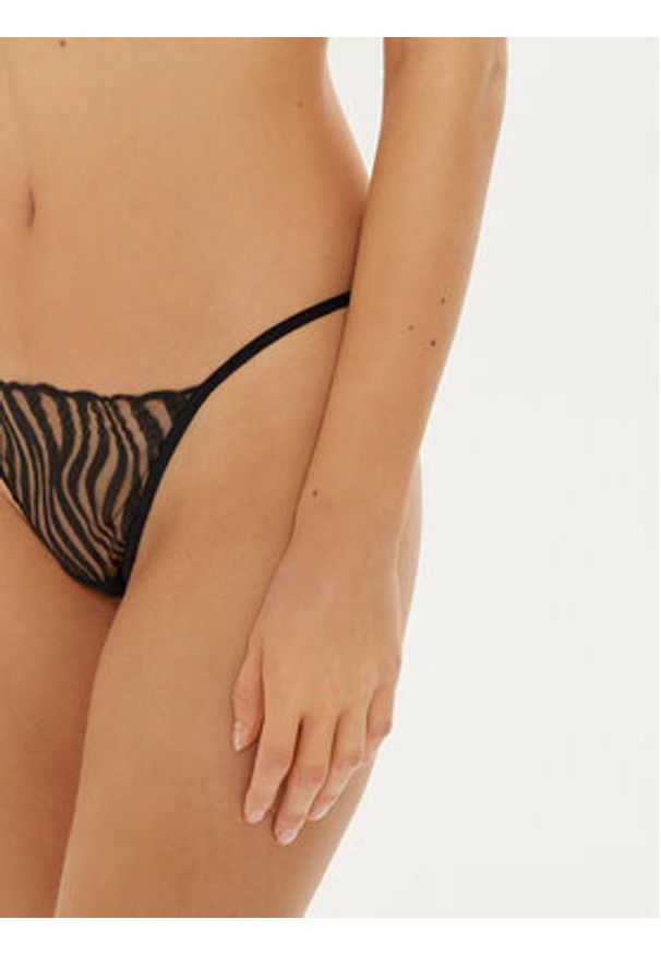 Undress Code Stringi Blossom 724 Czarny. Kolor: czarny. Materiał: syntetyk