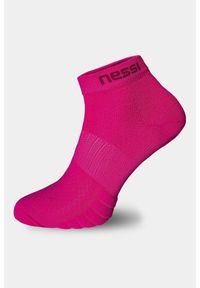 NESSI SPORTSWEAR - Bezszwowe skarpety oddychające Nessi Sportswear. Kolor: różowy. Sport: bieganie