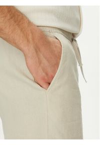 Guess Szorty materiałowe F5GD00 WH4J0 Zielony Regular Fit. Kolor: zielony. Materiał: bawełna #4