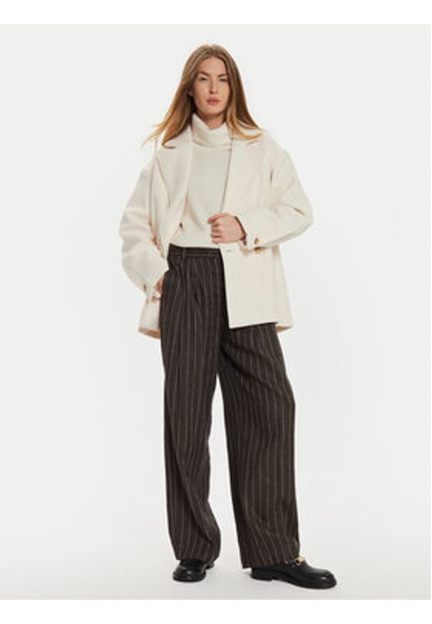 Gina Tricot Płaszcz przejściowy 22830 Biały Regular Fit. Kolor: biały. Materiał: syntetyk