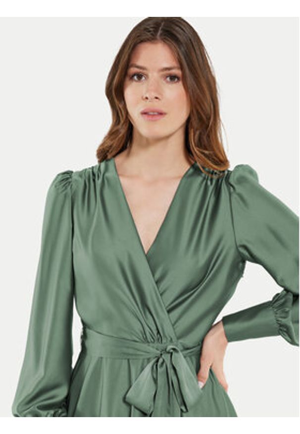 Swing Sukienka koktajlowa 5AE29200 Zielony Relaxed Fit. Kolor: zielony. Materiał: syntetyk. Styl: wizytowy