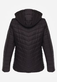 Born2be - Czarna Przejściowa Kurtka Pikowana z Odpinanym Kapturem Edrelith. Okazja: na co dzień. Kolor: czarny. Materiał: jeans, nylon. Styl: casual #6