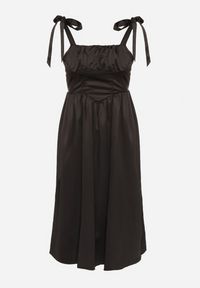 Born2be - Czarna Rozkloszowana Sukienka Vices na Wiązanych Ramiączkach Natavine. Okazja: na co dzień, na imprezę. Typ kołnierza: dekolt kwadratowy. Kolor: czarny. Materiał: poliester, jeans. Długość rękawa: na ramiączkach. Sezon: lato. Styl: casual, klasyczny #3