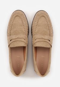 Renee - Beżowe Mokasyny VICES ze Skórzaną Wkładką i Marszczeniem przy Nosku Ananora. Kolor: beżowy. Materiał: skóra. Styl: klasyczny, elegancki #2