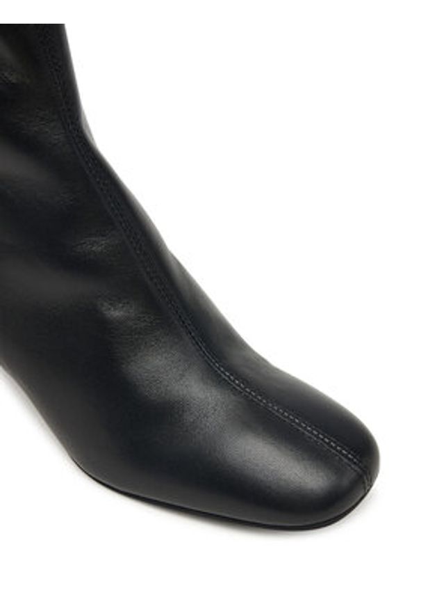 Furla Botki Chick YJ73HIC-X30000-O6000-1-007-20-AL-3700 S Czarny. Kolor: czarny. Materiał: skóra