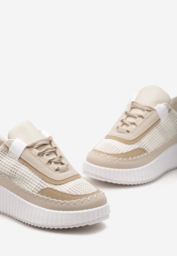 Born2be - Beżowe Sneakersy na Platformie z Tweedowymi Wstawkami i Przeszyciami Leganna. Kolor: beżowy. Obcas: na platformie