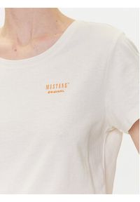 Mustang T-Shirt Alma 1016155 Biały Regular Fit. Kolor: biały. Materiał: bawełna #5