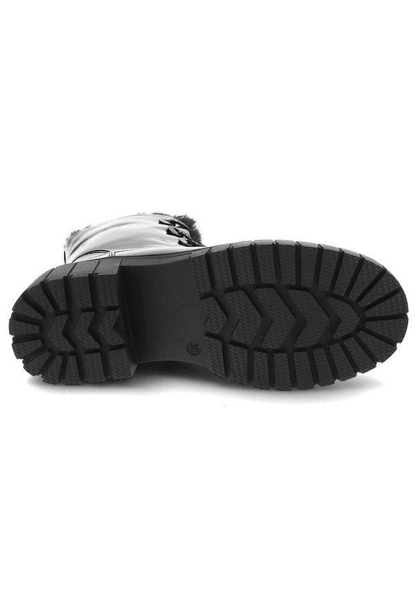 Czarne Botki Artiker Ocieplane Buty Damskie. Kolor: czarny. Materiał: syntetyk, futro, lakier, skóra. Szerokość cholewki: normalna. Sezon: zima. Obcas: na obcasie. Styl: elegancki. Wysokość obcasa: niski