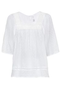 Prześwitująca bluzka z szydełkową koronką bonprix biały. Typ kołnierza: dekolt w karo. Kolor: biały. Materiał: koronka. Wzór: koronka. Sezon: lato #1