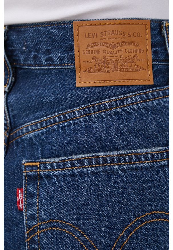 Levi's® - Levi's szorty jeansowe damskie kolor granatowy gładkie high waist. Okazja: na spotkanie biznesowe, na co dzień. Stan: podwyższony. Kolor: niebieski. Materiał: jeans. Wzór: gładki. Styl: casual, biznesowy