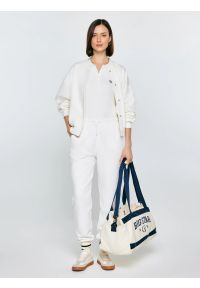 Big-Star - Bluza damska bomber biała Pixelina 100. Okazja: na spacer, na co dzień. Kolor: biały. Materiał: dzianina. Styl: casual, elegancki, sportowy #4