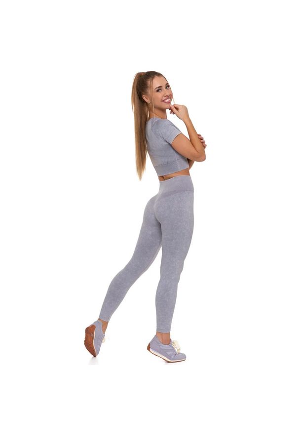 Szary Damski Komplet Top + Legginsy Moraj. Okazja: na spacer, na co dzień. Kolor: szary. Długość rękawa: krótki rękaw. Długość: krótkie. Styl: sportowy, wizytowy, casual