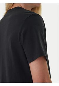 Calvin Klein T-Shirt LV04RD822G Czarny Regular Fit. Kolor: czarny. Materiał: bawełna