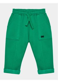 United Colors of Benetton - United Colors Of Benetton Spodnie dresowe 3V0KGF031 Zielony Regular Fit. Kolor: zielony. Materiał: syntetyk, dresówka, bawełna