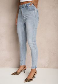 Renee - Niebieskie Jeansy Slim High Waist z Haftem na Tylnej Kieszeni Adinaria. Okazja: na co dzień. Stan: podwyższony. Kolor: niebieski. Wzór: haft. Styl: casual, elegancki