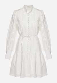 Born2be - Biała Taliowana Sukienka Bawełniana z Materiałowym Paskiem i Ażurowymi Rękawami Kluriona. Okazja: na co dzień. Typ kołnierza: dekolt w serek. Kolor: biały. Materiał: bawełna, materiał. Wzór: ażurowy. Typ sukienki: proste. Styl: casual, elegancki #4