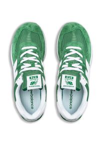 Sneakersy męskie zielone New Balance ML574PG2. Okazja: do pracy, na spacer, na co dzień. Kolor: zielony. Model: New Balance 574. Sport: turystyka piesza #2