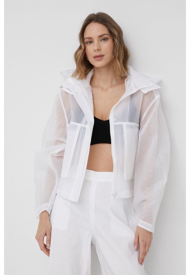 Calvin Klein Jeans kurtka damska kolor biały przejściowa oversize. Kolor: biały. Materiał: materiał