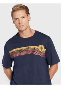 skechers - Skechers T-Shirt Big Adventure MTS334 Granatowy Regular Fit. Kolor: niebieski. Materiał: bawełna #3