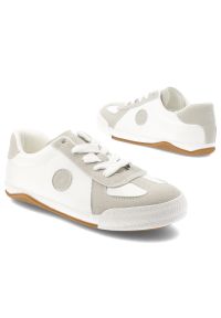 Big-Star - Trampki damskie Big Star, skóra naturalna zamszowe wstawki sznurowany fason klasyczna gumowa podeszwa okrągły nosek, białe, TT274145. Okazja: na co dzień, na spacer. Nosek buta: okrągły. Zapięcie: sznurówki. Kolor: biały. Materiał: zamsz, skóra, guma. Szerokość cholewki: normalna. Wzór: gładki. Styl: klasyczny #5