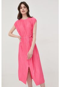 BOSS sukienka kolor różowy midi prosta. Kolor: różowy. Materiał: tkanina. Typ sukienki: proste. Długość: midi