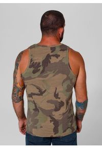 PITBULL - Tank męski Pitbull Top Slim Fit Small Hilltop. Kolor: brązowy, zielony, wielokolorowy