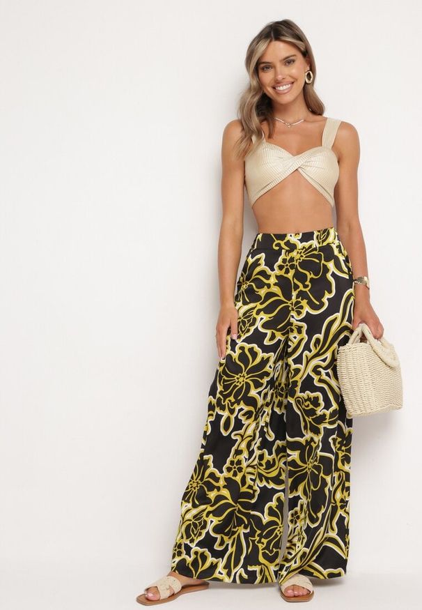 Born2be - Czarno-Żółte Spodnie Typu Palazzo z Wysokim Stanem Mirelea. Okazja: na spotkanie biznesowe, na co dzień. Stan: podwyższony. Kolor: czarny. Materiał: tkanina. Sezon: lato. Styl: elegancki, casual, klasyczny, biznesowy