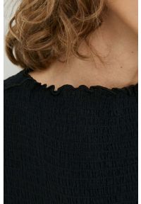 Samsoe & Samsoe - Samsoe Samsoe sukienka kolor czarny midi dopasowana. Kolor: czarny. Materiał: tkanina. Długość rękawa: krótki rękaw. Wzór: gładki. Typ sukienki: dopasowane. Styl: klasyczny. Długość: midi #3